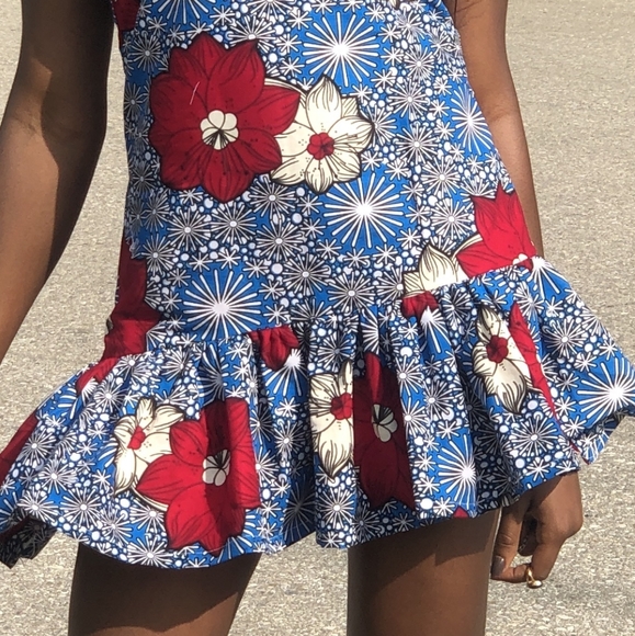 Asymmetric ruffle hem shift dress - Picture 4 of 8